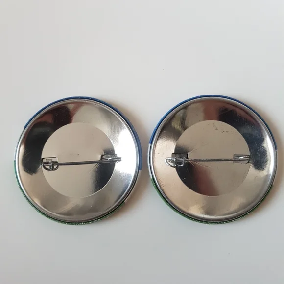 {FWP} Canadian Forces Button Pin - Picture 4 of 5